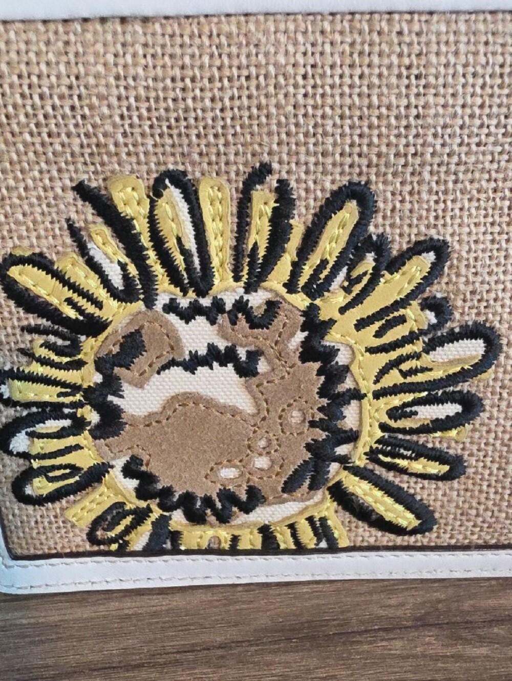 Coach Vintage Straw Beige Sunflower & Bee Wristlet - Picture 2 of 6